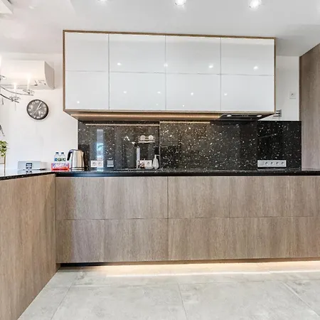 Hermitage Homes Tds شقة
