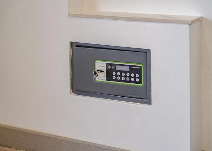 Hermitage Homes Tds Апартаменты *